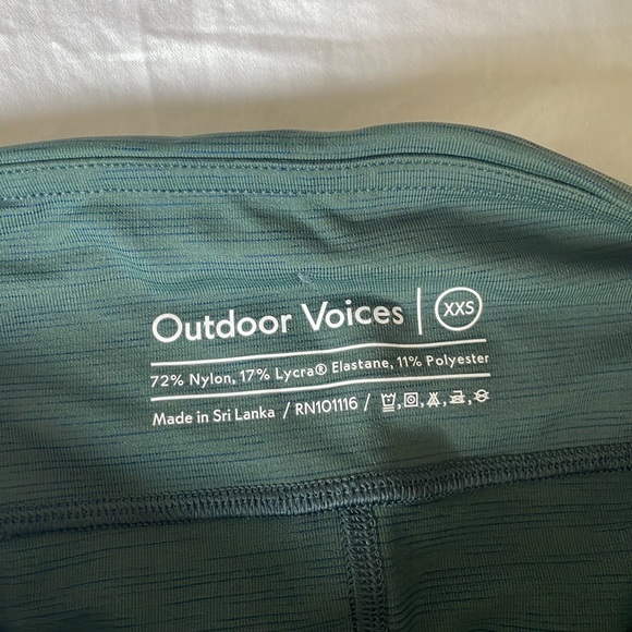 Outdoor voices shorts with tags - Picture 4 of 5
